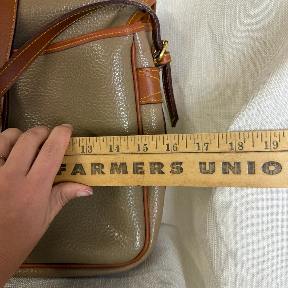 Dooney & Bourke All Weather Leather Briefcase Messenger Bag Taupe Tan Vintage